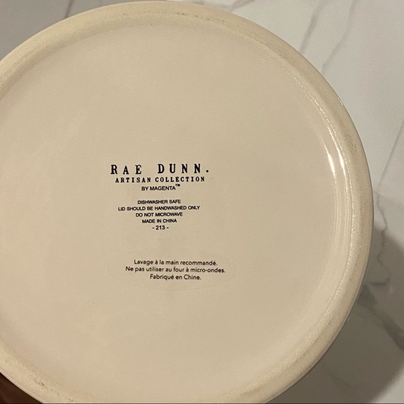 ⭐️HP⭐️ BNWT Rae Dunn “Dog Treats” Jar - Picture 6 of 6
